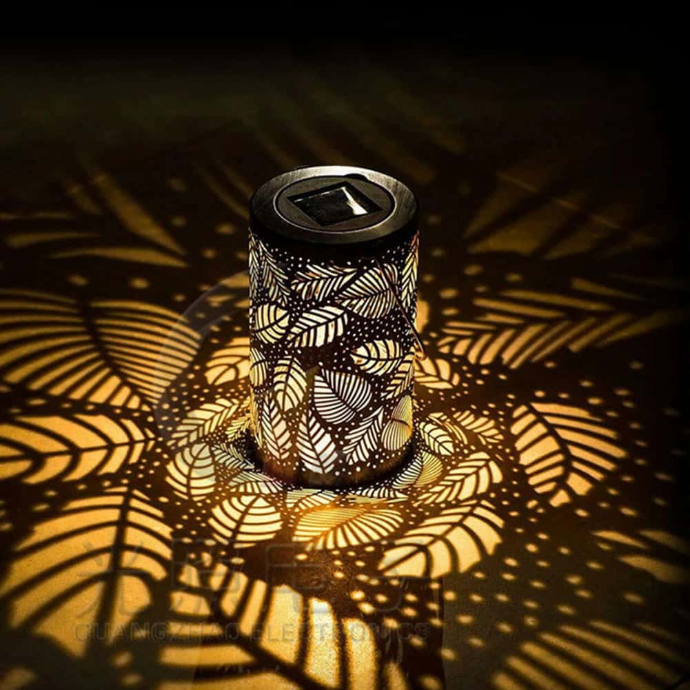 Maple Leaf Solar Garden Lantern - SolarLightHome