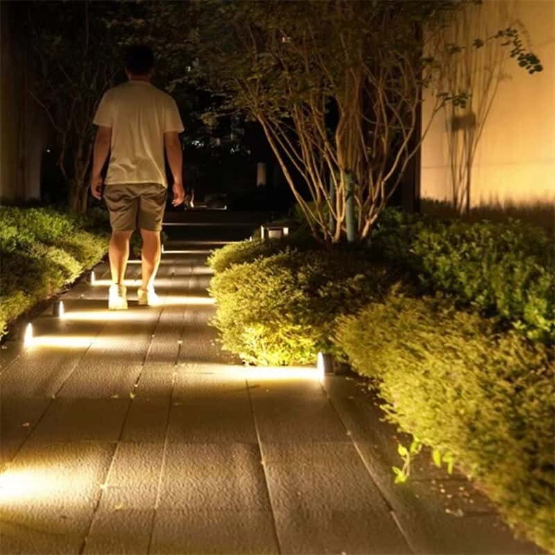Smart Solar Step Light with Motion Detection - SolarLightHome